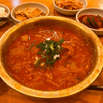 12:00 昼ごはん 明洞餃子（명동교자） 이미지 1
