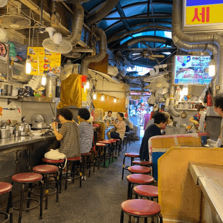 朝ごはんは南大門市場のカルグクス通りで！ - 画像 2
