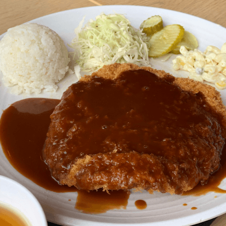 チムジルバン内の食堂でランチ - 画像 1