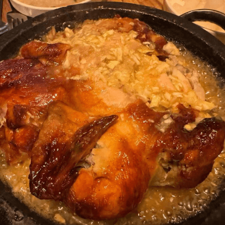 新興市場の人気店でニンニク料理を堪能 - 画像 1