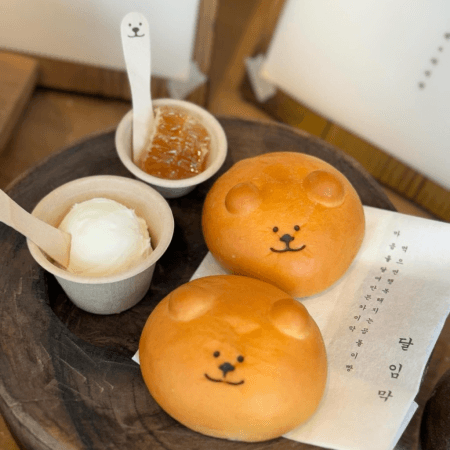 聖水で話題のかわいいくまちゃんパン - 画像 1