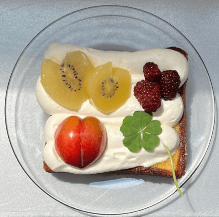 デザートが人気のカフェで休憩 - 画像 1
