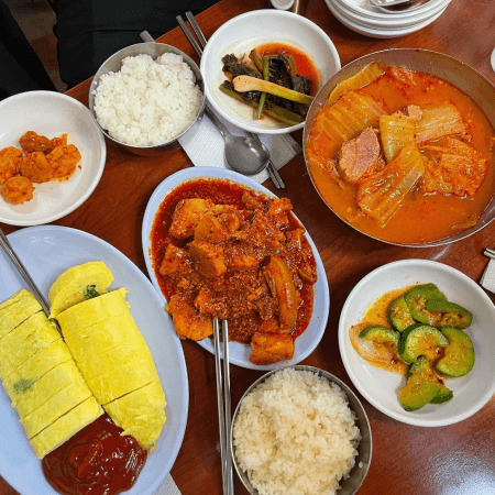 孔徳のホテルにチェックイン＆昼ごはん