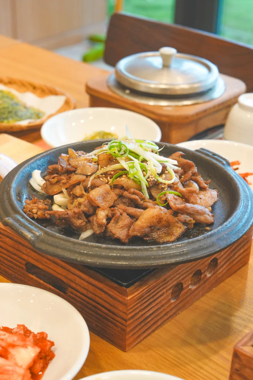 チョンガネ食卓 배경 이미지