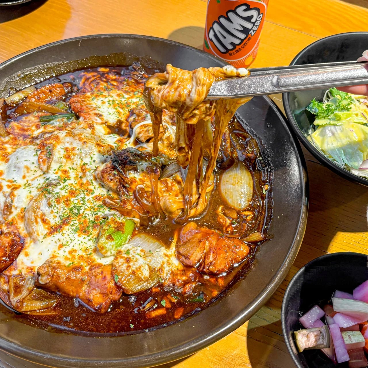 オンダレチムタク 弘大店 배경 이미지