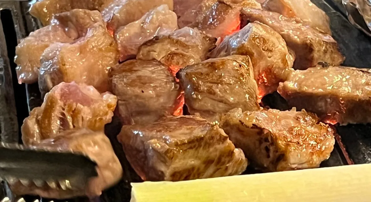 芸能人にも人気の骨付きサムギョプサル