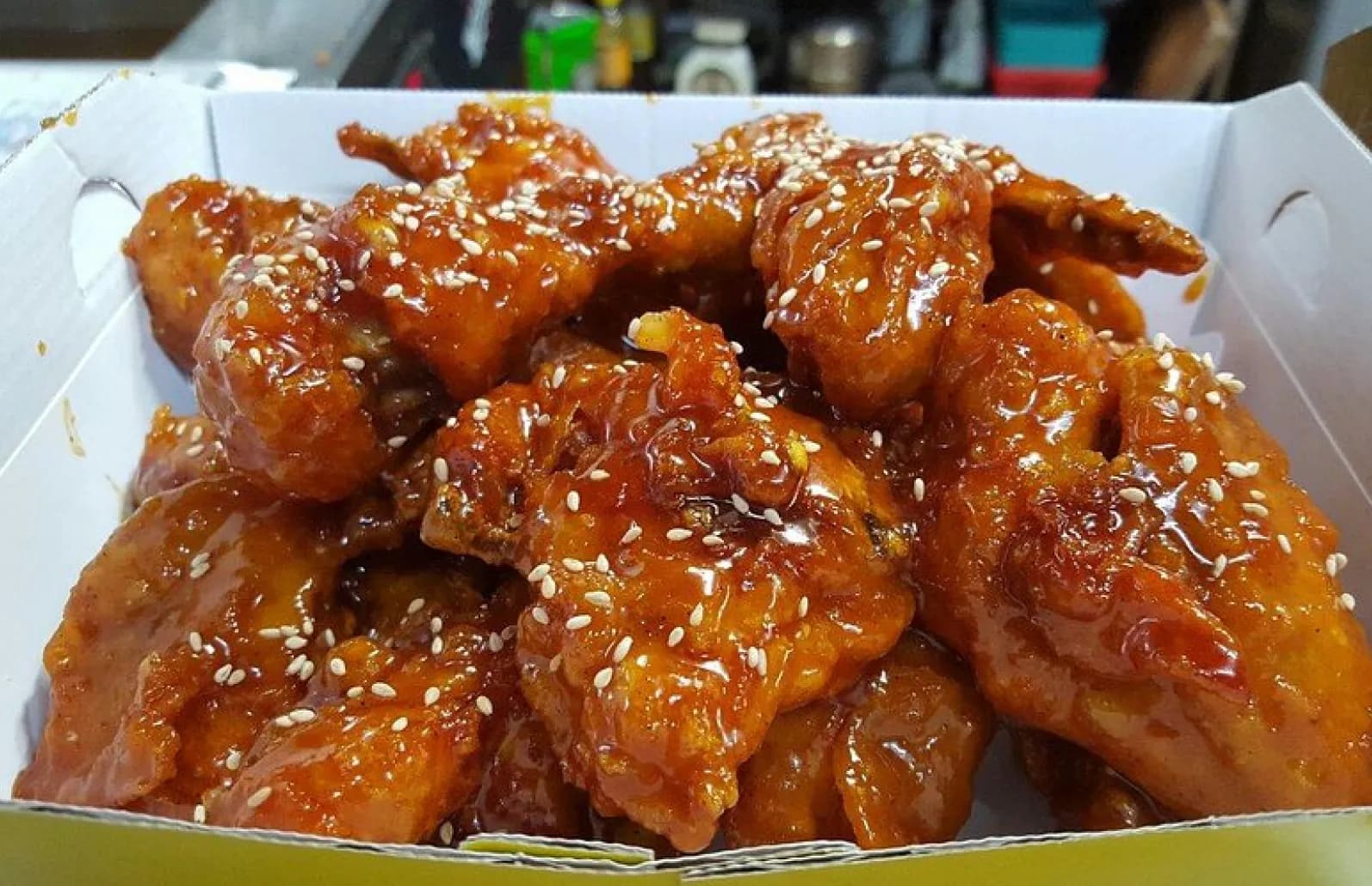 おすすめメニュー : ヤンニョムチキン/양념치킨