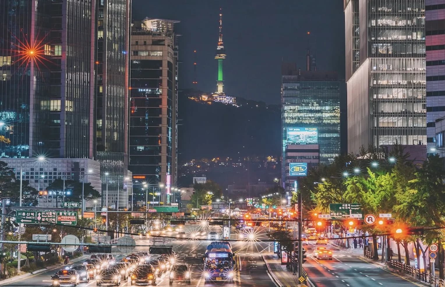 土日祝日は、さらに1時間ほど終電が早まるので要注意 !