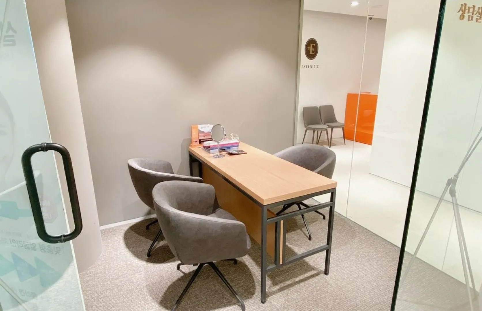 韓国国内はもちろん、海外からの知名度が高く信頼のある美容皮膚科