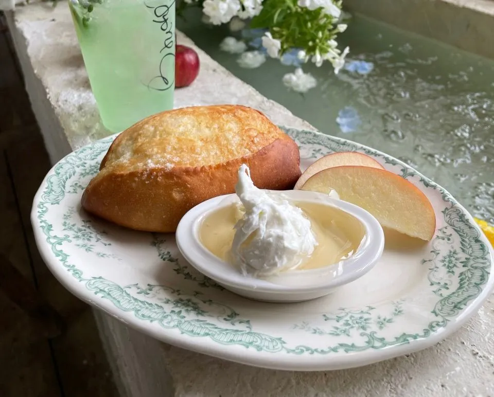 新感覚のスイーツ「カイマク」