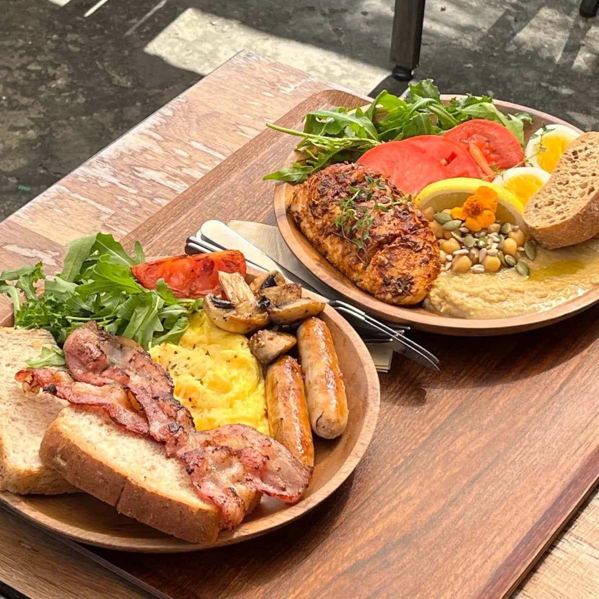 ニンニクの香りと程よいピリ辛がクセになる「ニンニクフライドチキン」