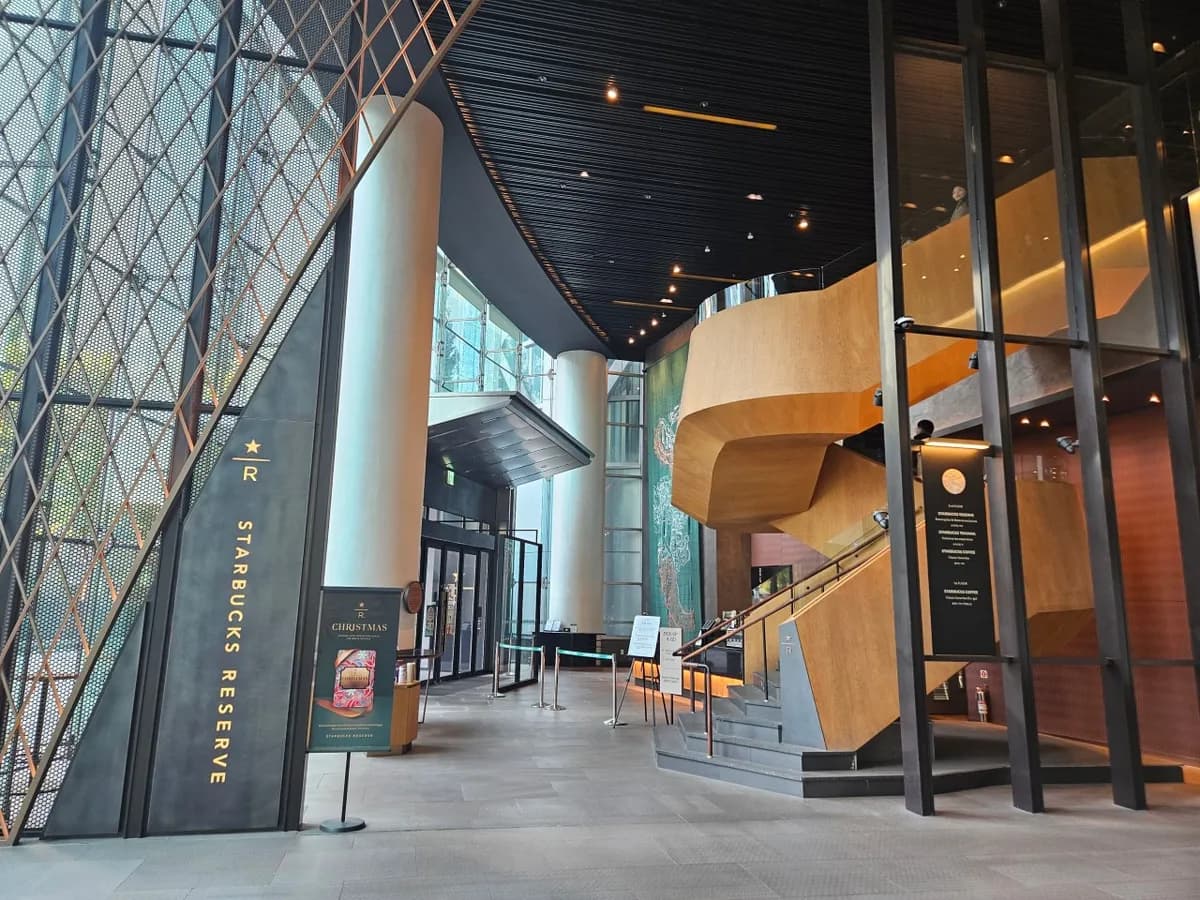 観光のついでに立ち寄りやすい立地