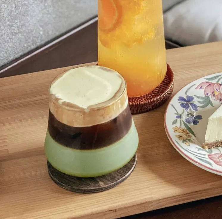 済州緑茶ショットシュークリームラテ