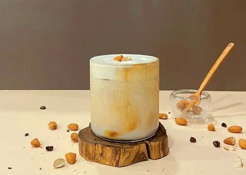 アーモンドクリームラテ
