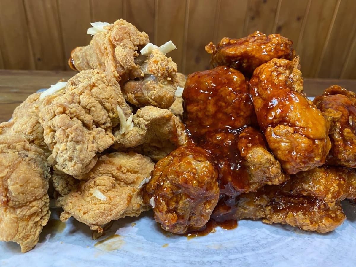 半々チキン(フライド+ヤンニョム)