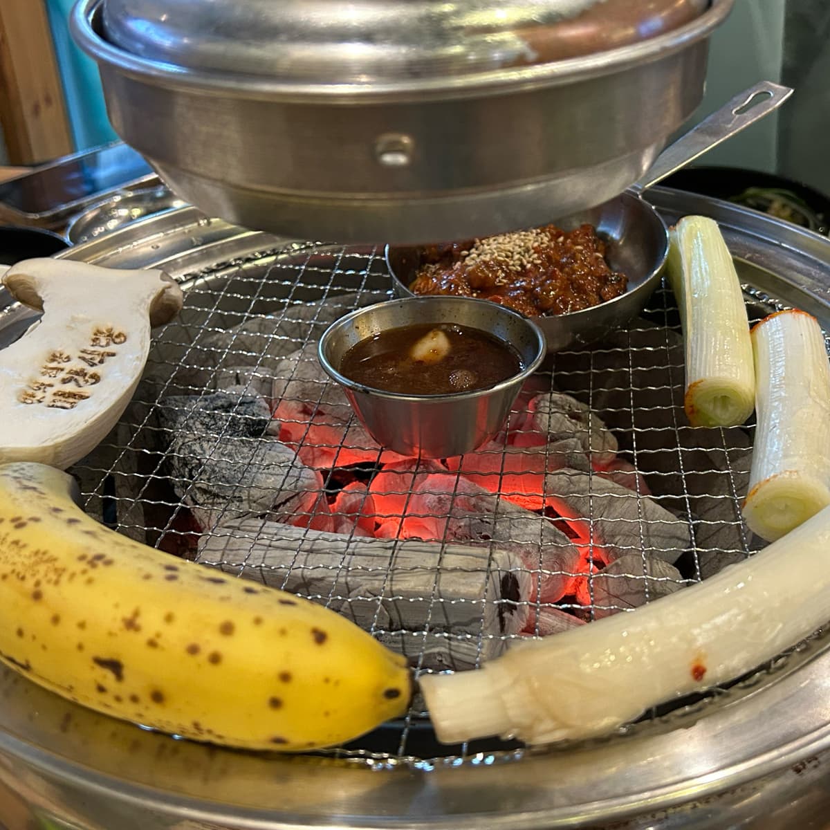 炭火でじっくり焼くことで美味しさ倍増!