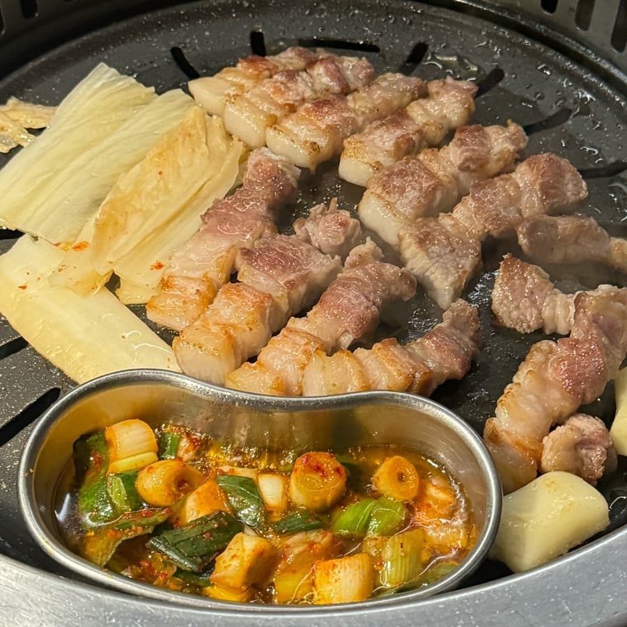 ジューシーかつ弾力のある豚肉に感動