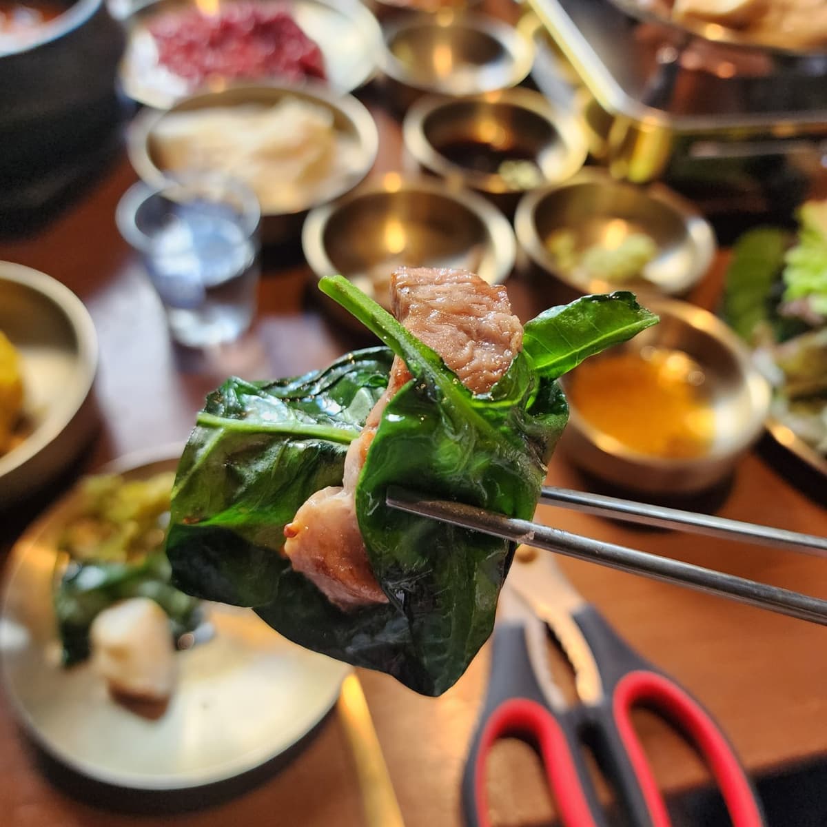 すべて冷蔵保存の新鮮なお肉を使用