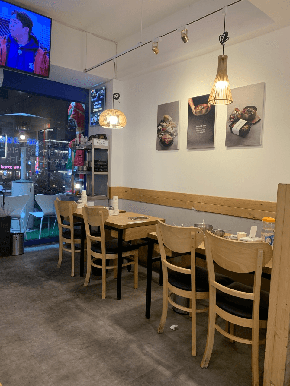 ひとりご飯が苦手な方でも入りやすい雰囲気