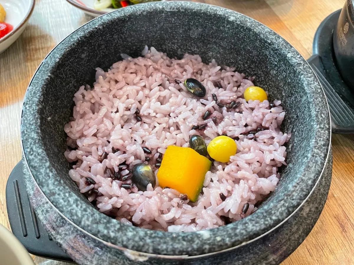 釜炊きご飯で「おこげ湯」まで楽しめる