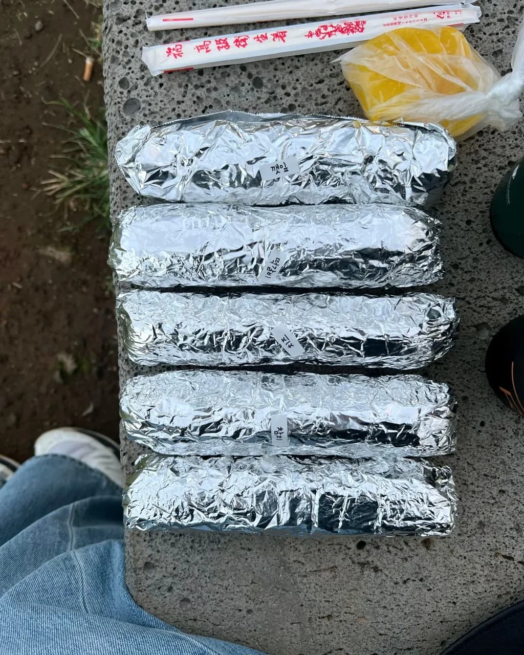 完全予約制+テイクアウトのみ