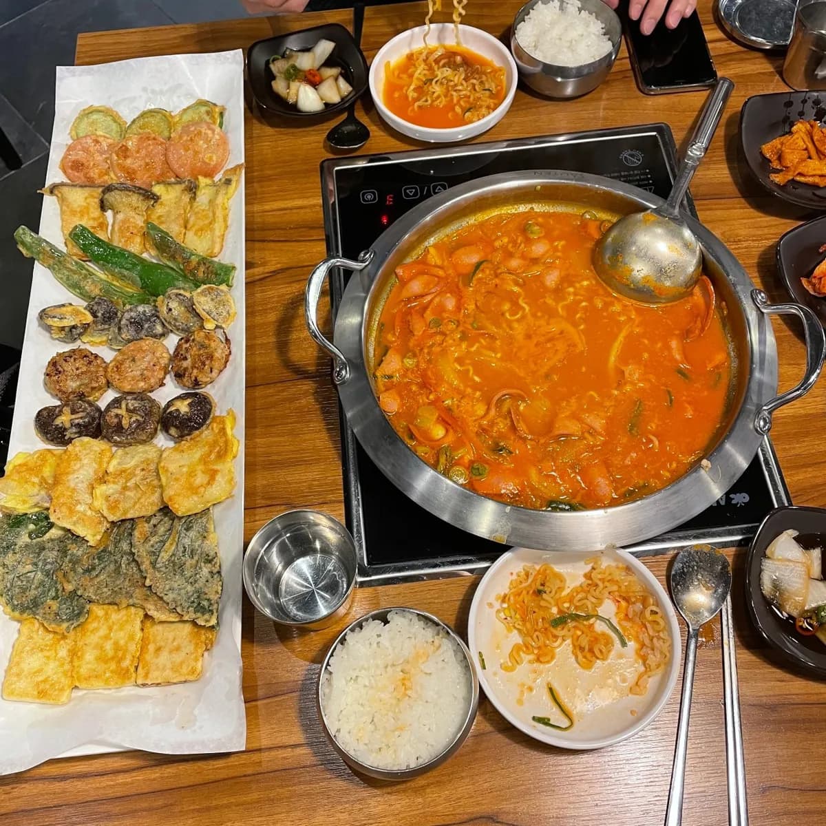 「マッコリ」によく合うメニューがたくさん揃う