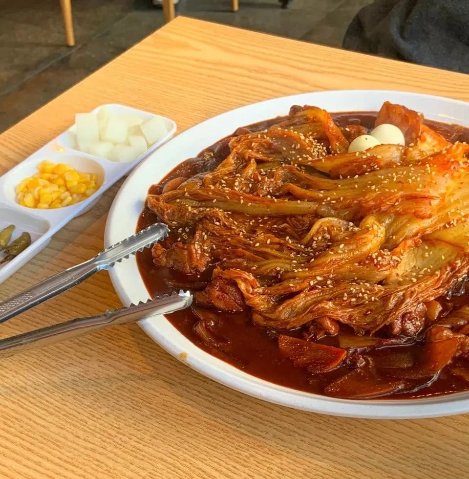 迷ったら「熟成キムチのチムタク」がおすすめ