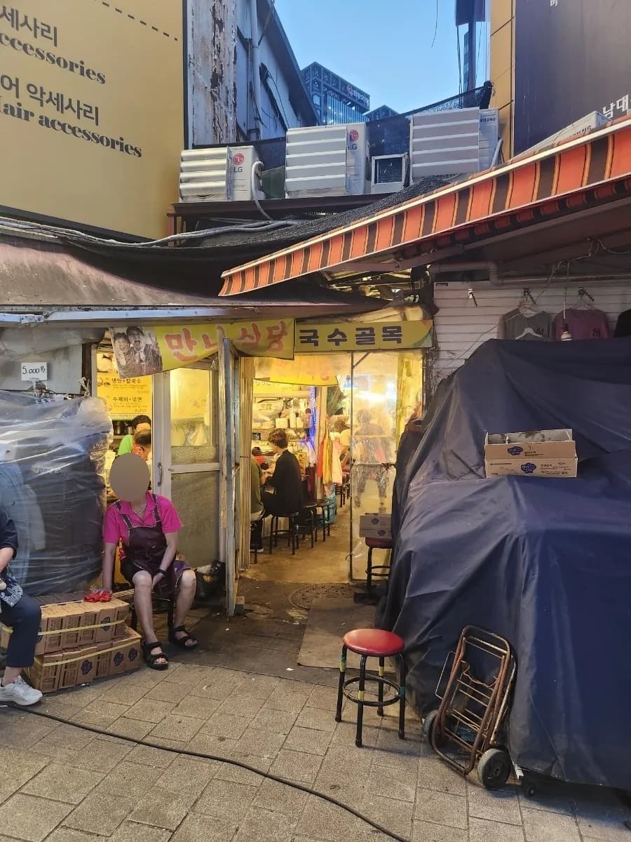 25席と座席の多さが「人気店の証」