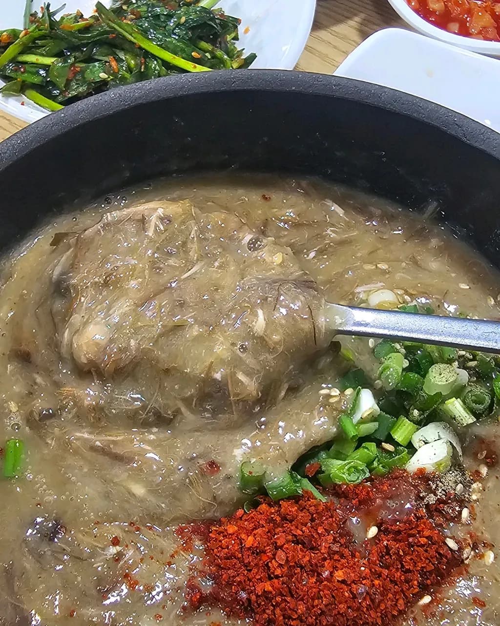 済州の名物「コサリユッケジャン」