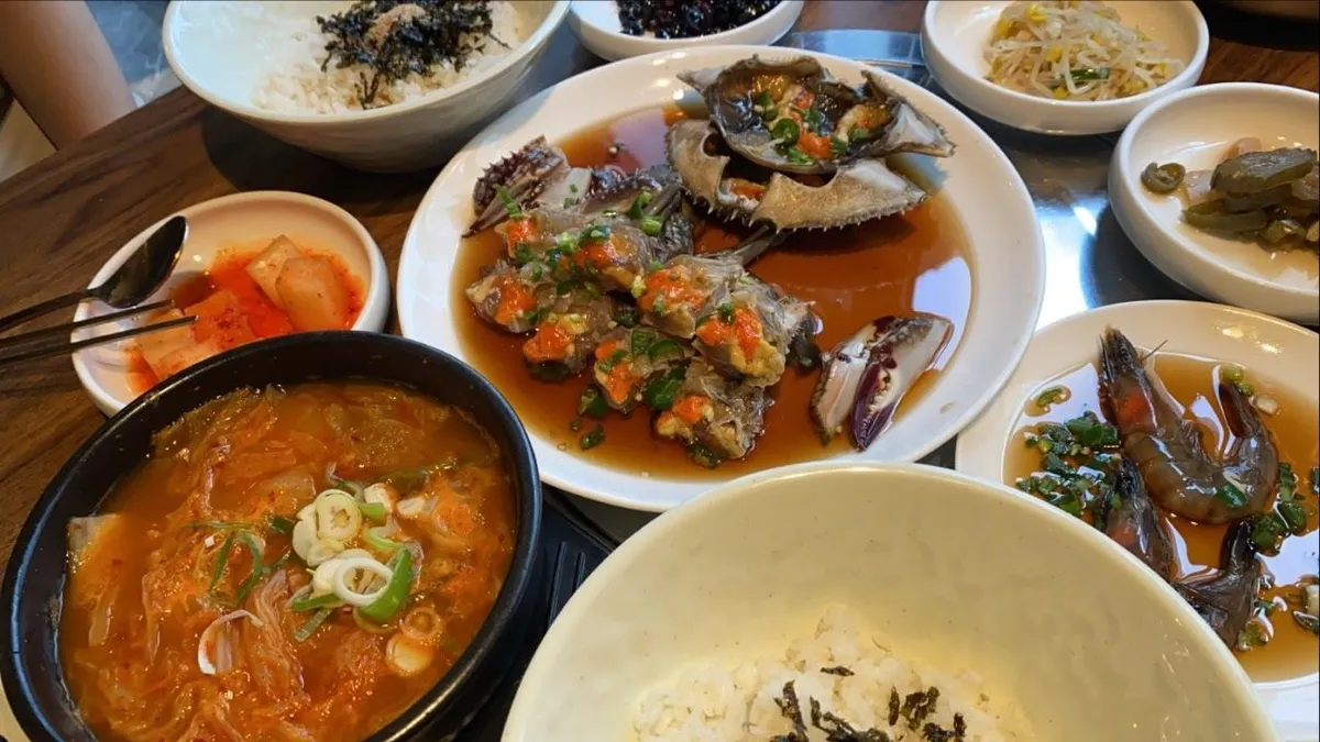 「ワタリガニの醤油漬け定食」が一番人気