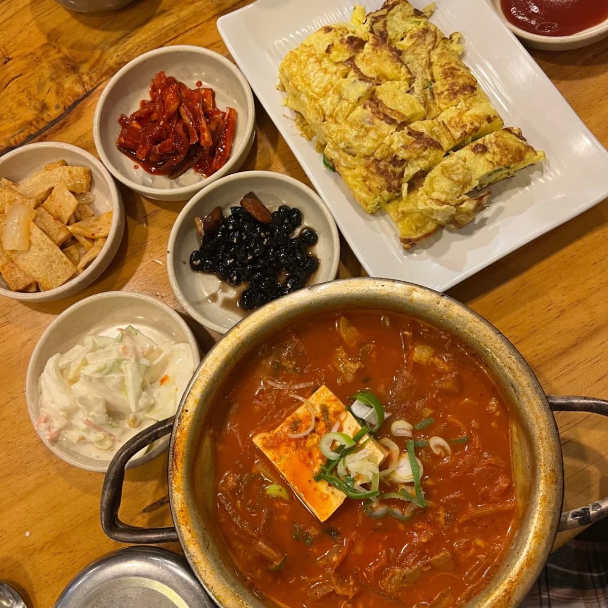 キムブッスン クンナムビチッ