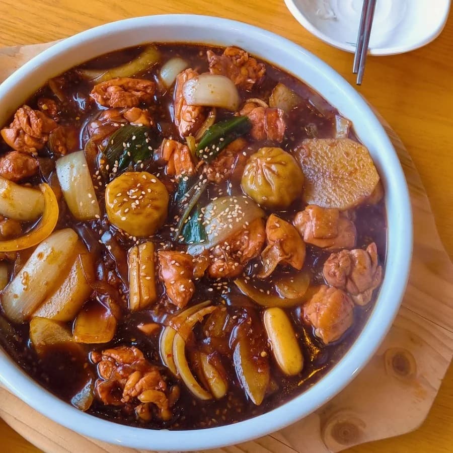 チーズルルサランハンチムタク 新村本店