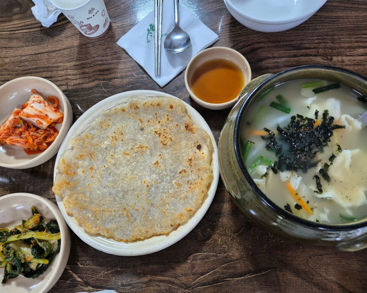 三清洞スジェビ