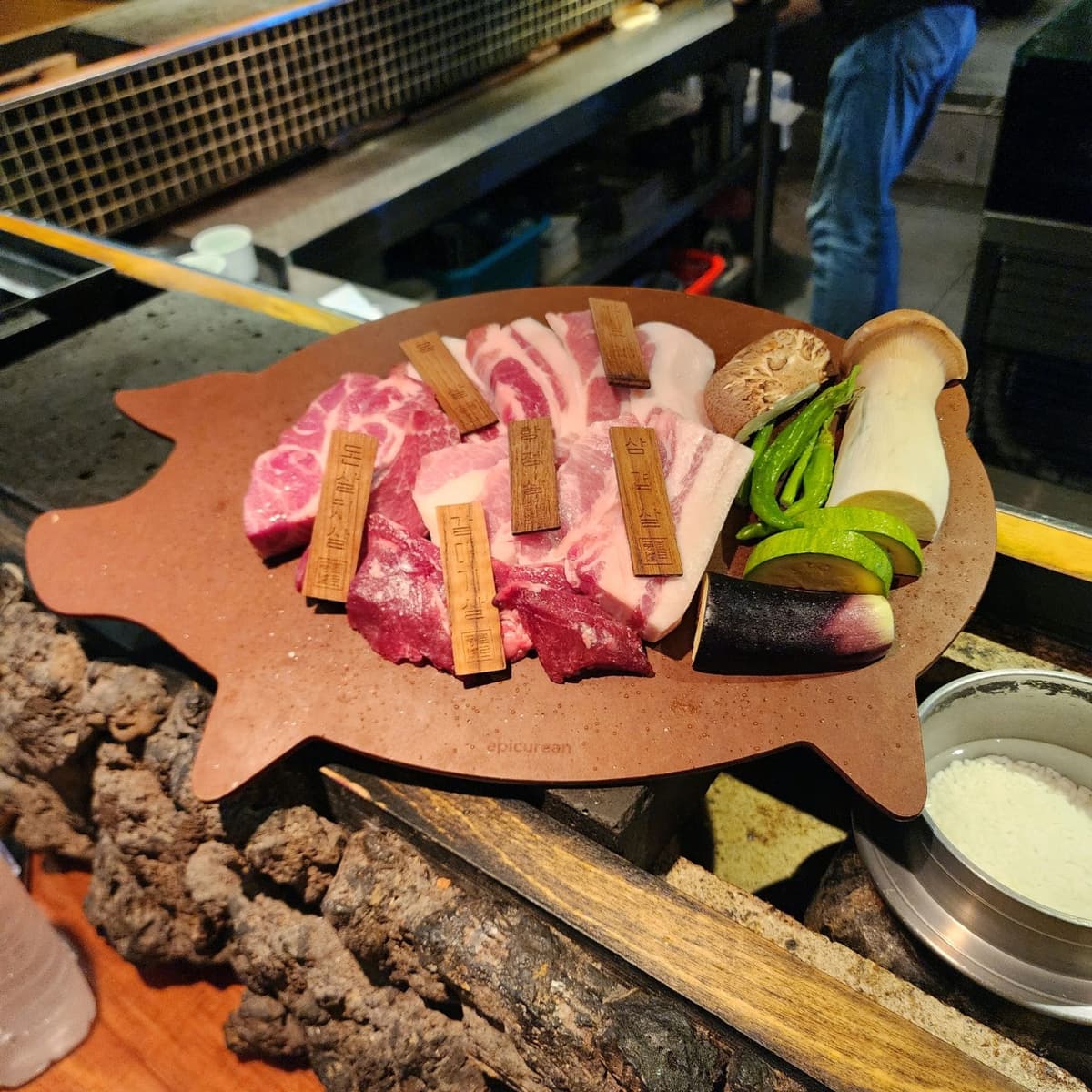 プンロブラック本店