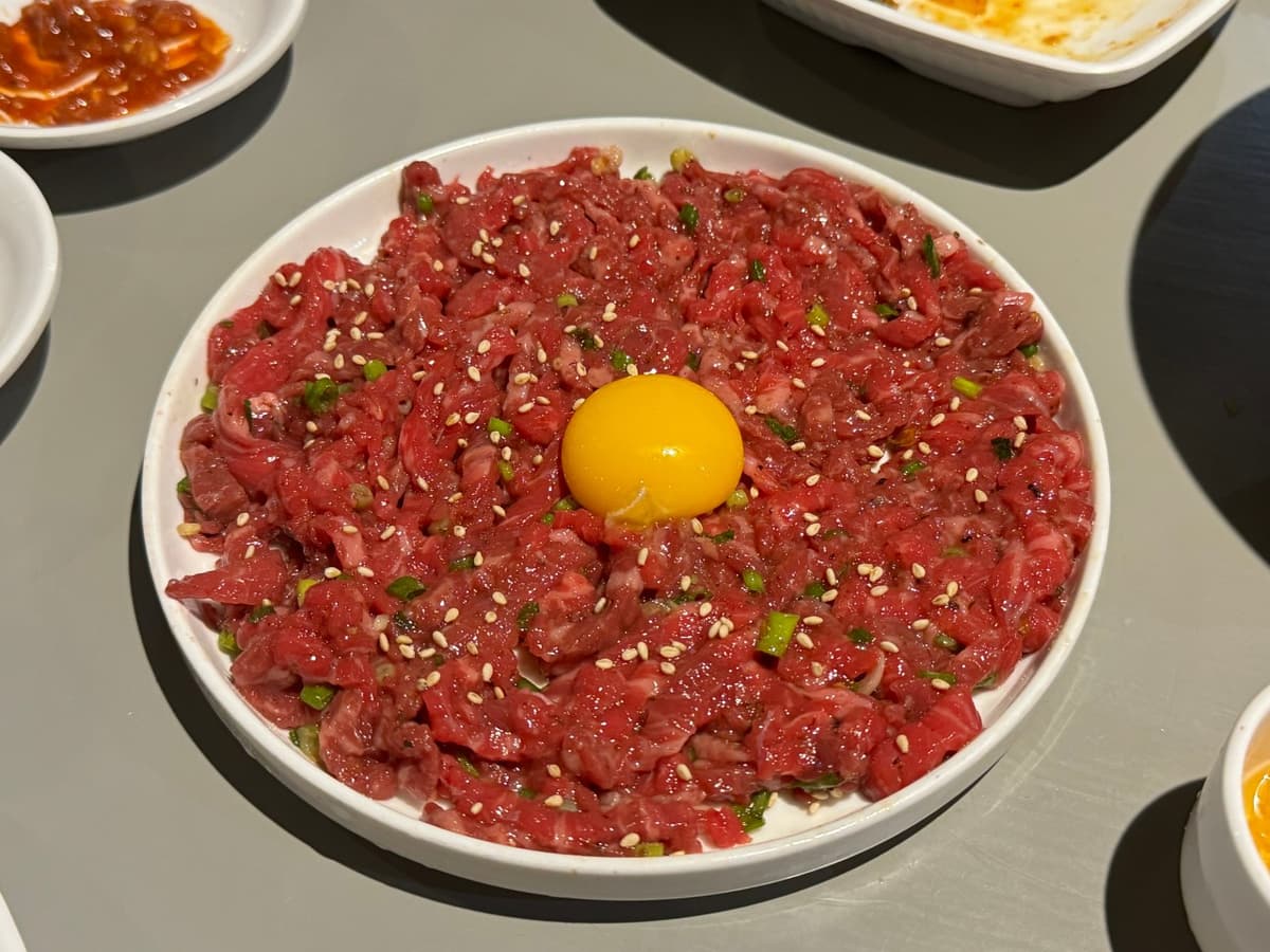 トリュフユッケ(1++韓牛)