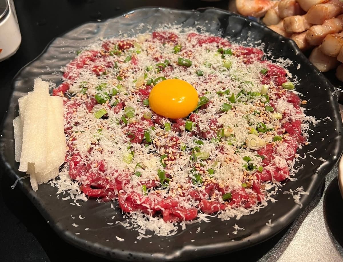 雪花韓牛ユッケ