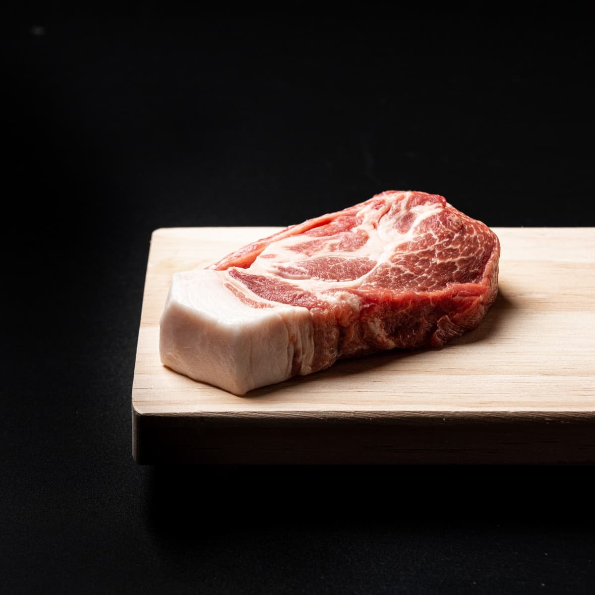 960時間熟成 骨付き肩ロース 350g