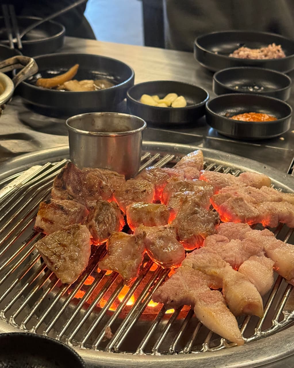 黒豚セット(黒豚肩ロース400g + 黒豚五枚肉200g)