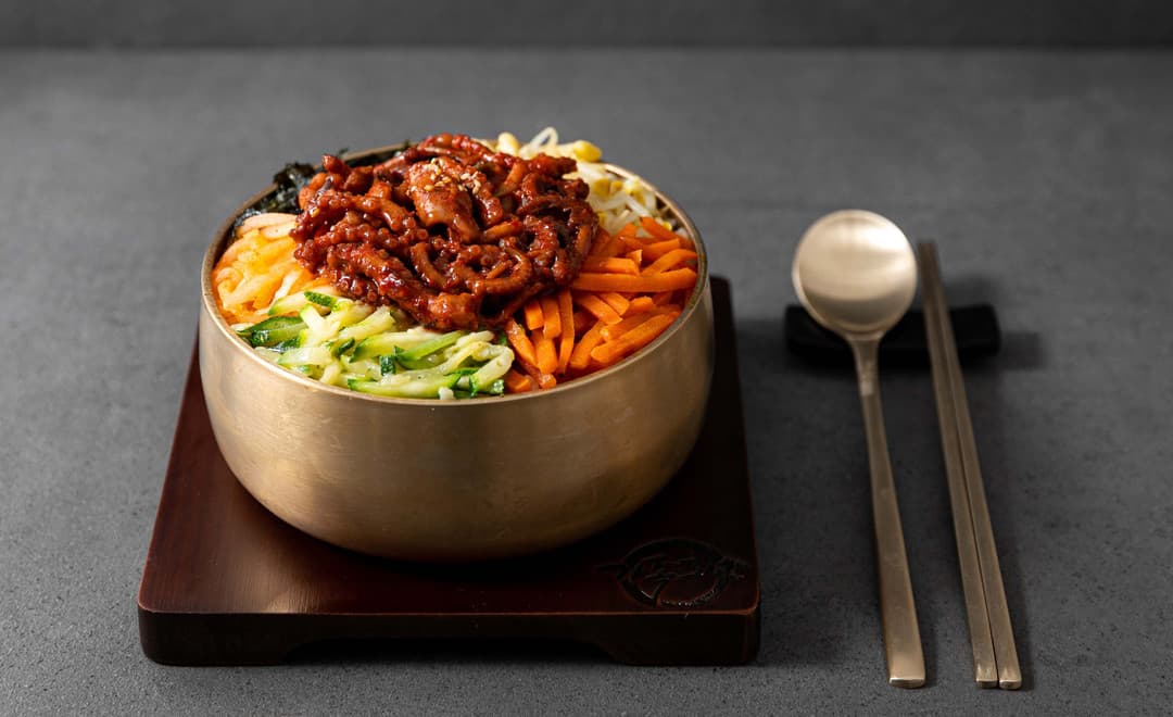 タコ醤油漬け石鍋ビビンバ膳