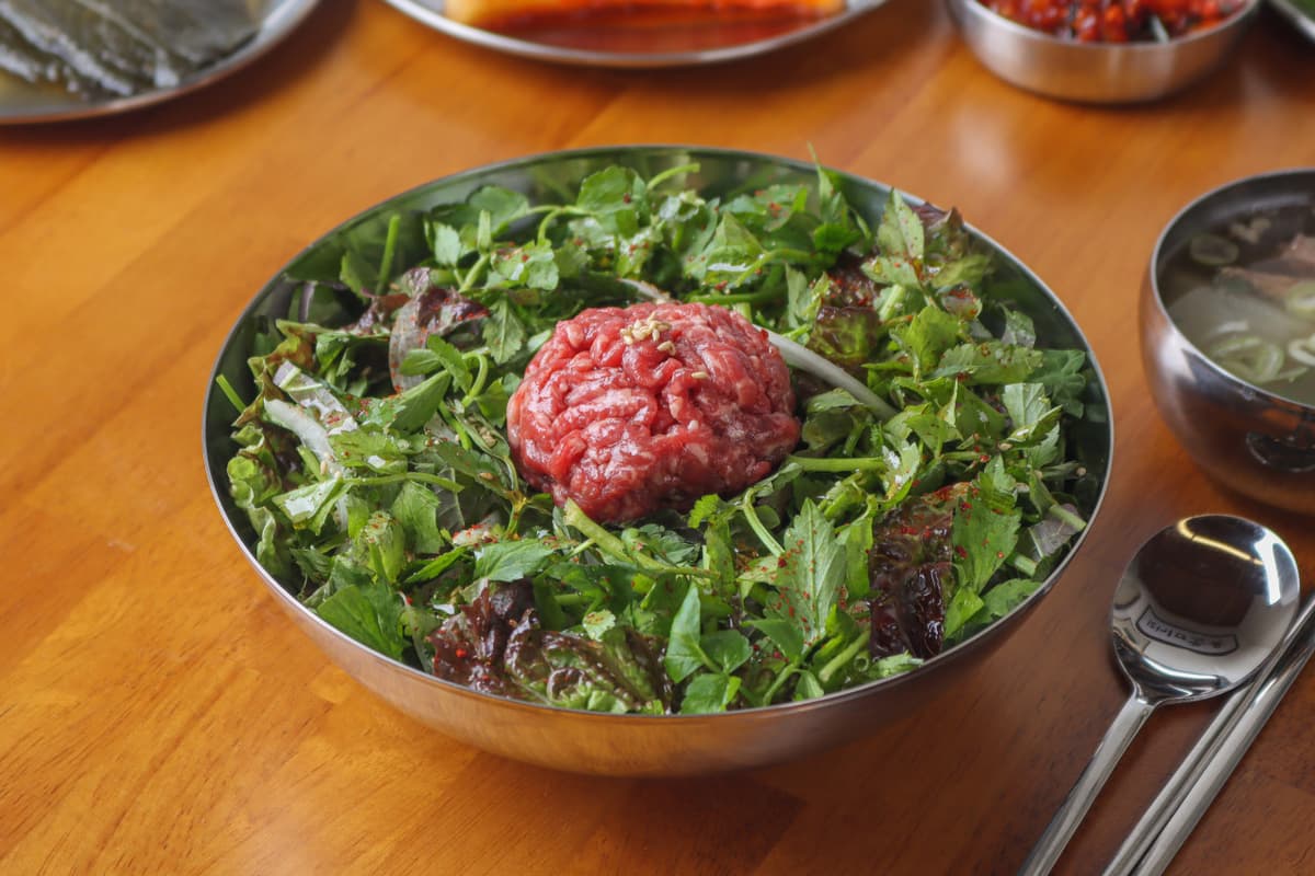 陵洞ユッケビビンバ