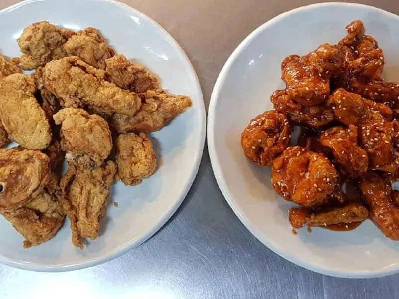 半々チキン(フライド+ヤンニョム)