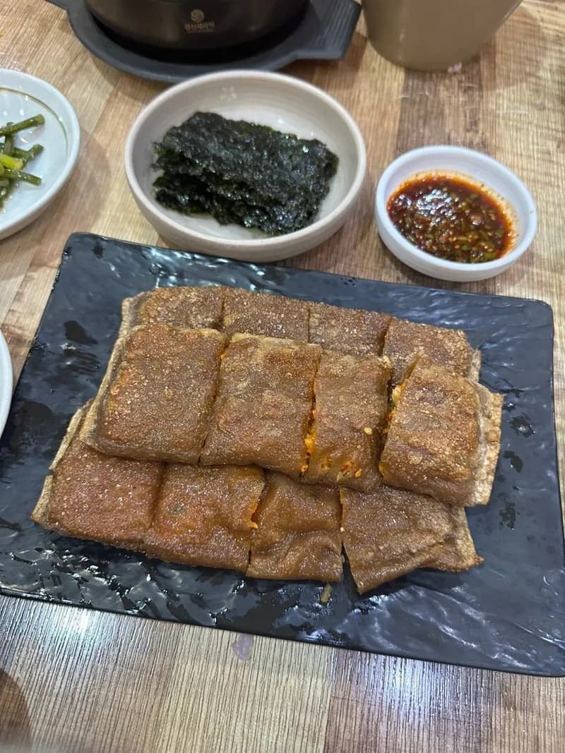 そば粉の薄皮巻き