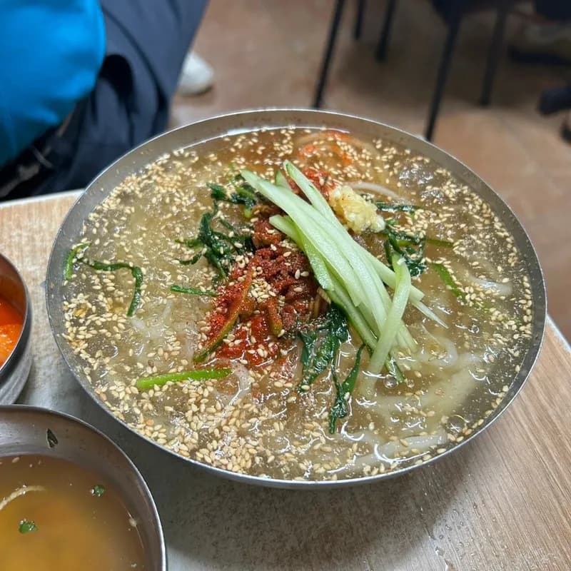 冷やし手打ち麺