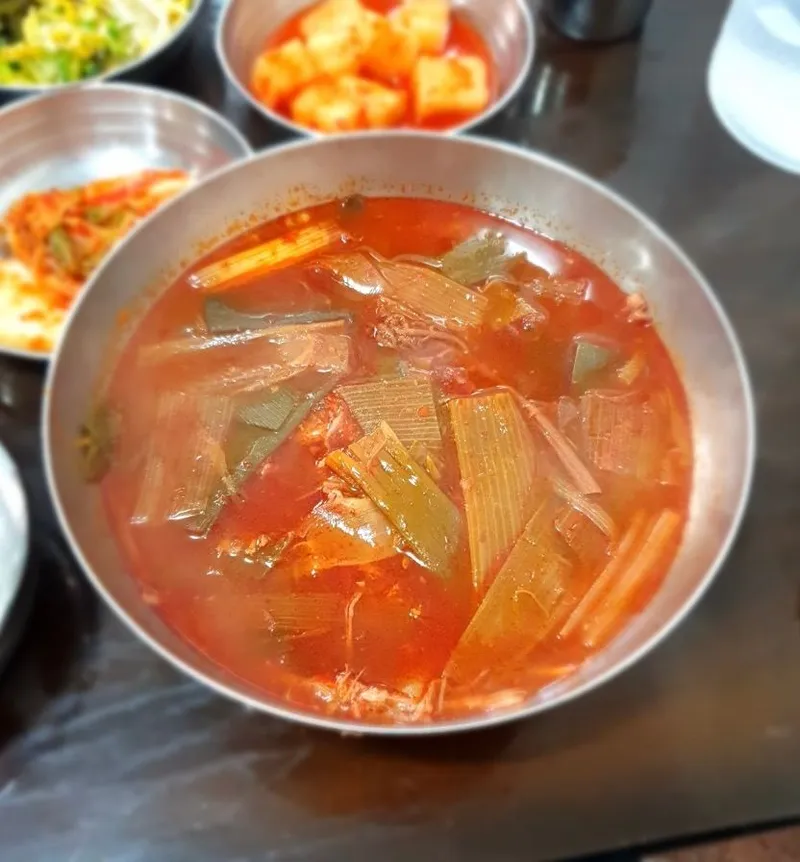 ユッケジャン(ユッケジャン+カルグクス(小)+ご飯)