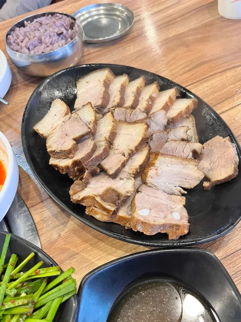 茹で豚肉