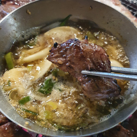 夕ごはんは、ドラム缶式焼肉屋さんで - 画像 2