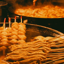 明洞の屋台でローカルフードを食べ歩き - 画像 2