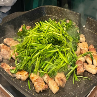 12:00 昼ごはん プルトゥヌンデジ（풀뜯는돼지） 이미지 1